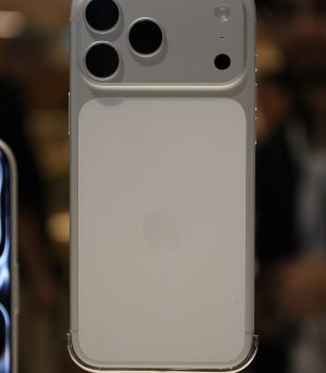 Silver_iPhone_17_Pro_Max Silver_iPhone_17_Pro_Max